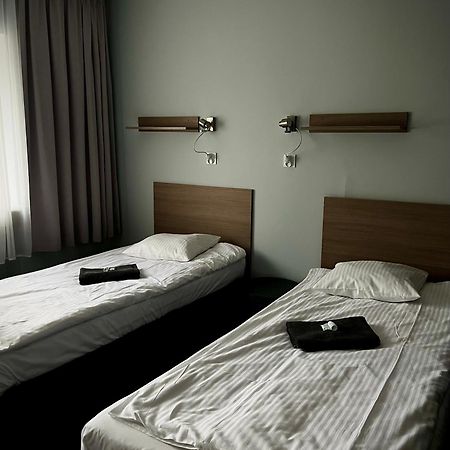 Hostel Azymut Września Exteriör bild