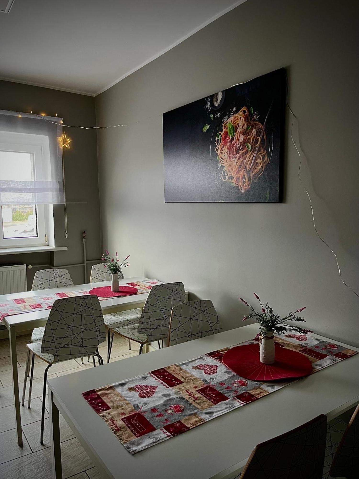 Hostel Azymut Września Exteriör bild