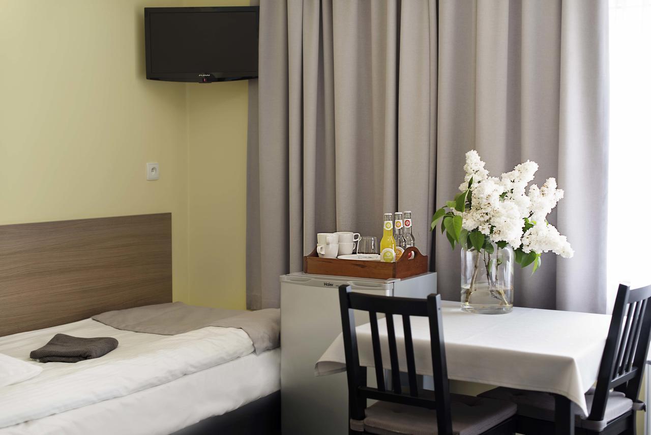 Hostel Azymut Września Exteriör bild